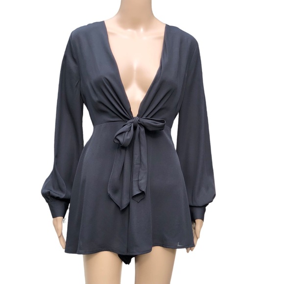 Lumiere NWT black short romper with plunging neckline Sz s - Picture 15 of 15